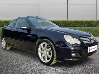 Used Mercedes C180 SE 143 HP (105 kW) 2007 Blue Coupe