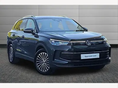 Używany VW Tiguan Match 150 KM (110 kW) 2025 Szary SUV