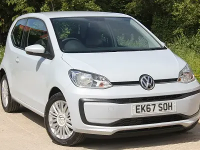 Used VW up! move up! 60 HP (44 kW) 2018 White silver metallic Hatchback