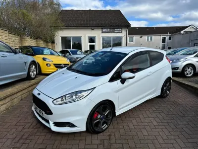 Used Ford Fiesta ST 182 HP (133 kW) 2017 White Hatchback