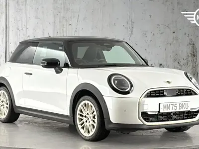 Used Mini Cooper Hatch 113 kW (154 HP) 2025 White Hatchback