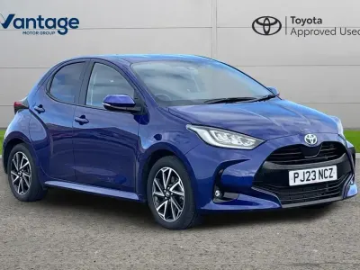 Used Toyota Yaris Design 113 HP (83 kW) 2023 Blue Hatchback