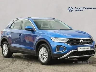 Used VW T-Roc Life 110 HP (80 kW) 2023 Blue SUV