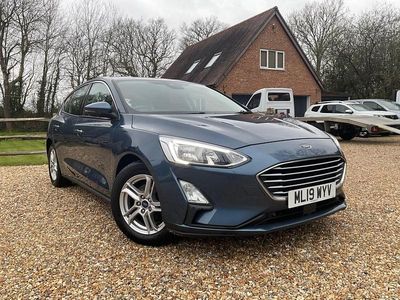 Used Ford Focus Zetec 120 HP (88 kW) 2019 Blue Hatchback