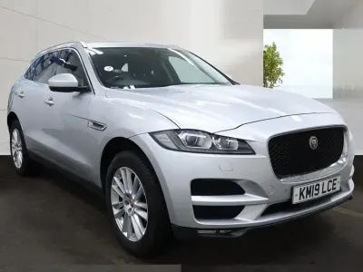 Used Jaguar F-Pace Portfolio 180 HP (132 kW) 2019 Silver SUV