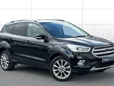 Usado Ford Kuga Titanium 120 CV (88 kW) 2019 Negro SUV