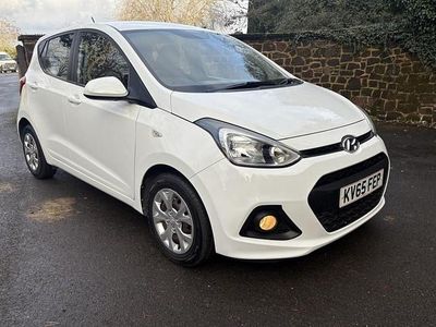 White Used 2015 Hyundai i10 SE Hatchback | £7,499 (A bit pricey)
