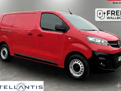 Used Vauxhall Vivaro 100 kW (136 HP) 2025 Red MPV