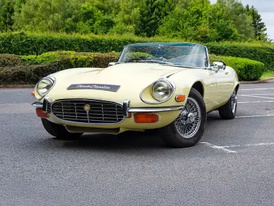 Używany Jaguar E-Type 2015 Żółty Kabriolet