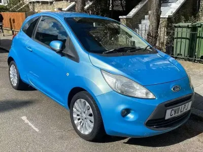 Begagnad Ford Ka Zetec 69 HK (50 kW) 2011 Blå Halvkombi