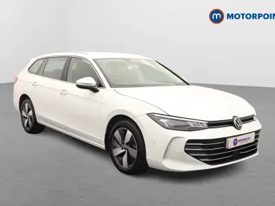 Begagnad VW Passat Life 204 HK (150 kW) 2025 Vit Kombi