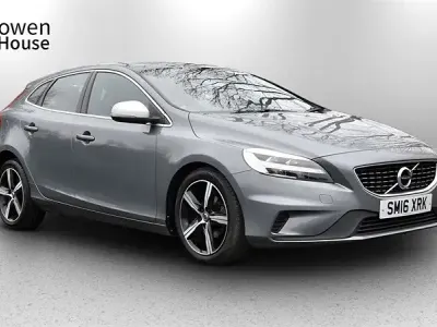 Käytetty Volvo V40 R-Design 120 HP (88 kW) 2016 Harmaa Viistoperä