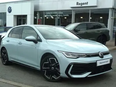 Second-hand VW Golf VIII 150 CP (110 kW) 2025