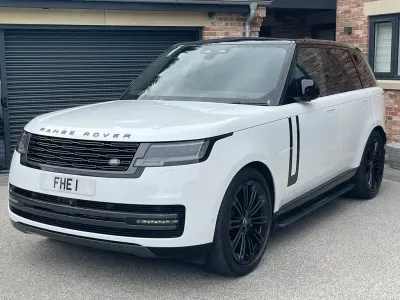 Begagnad Land Rover Range Rover SE 300 HK (220 kW) 2024 Vit SUV