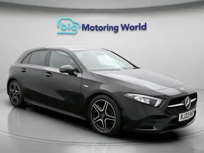 Usado Mercedes A200 Executive 163 CV (119 kW) 2022 Negro Utilitario