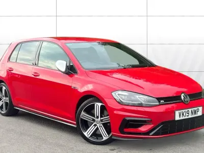 Used VW Golf VII R 300 HP (220 kW) 2019 Red Hatchback