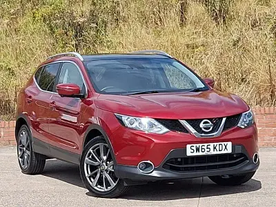 Used Nissan Qashqai Tekna 110 HP (80 kW) 2015 Red SUV