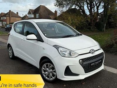 Used Hyundai i10 SE 66 HP (48 kW) 2017 White Hatchback
