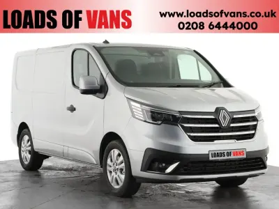 Nowe Renault Trafic 2025 Szary