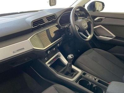 Used Audi Q3 Design 147 HP (108 kW) 2022 Blue SUV