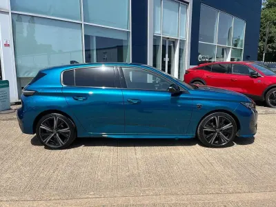 Used Peugeot 308 GT 129 HP (94 kW) 2024 Blue Hatchback