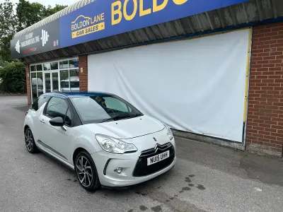 Used Citroën DS3 PureTech 110 HP (80 kW) 2015 White Hatchback