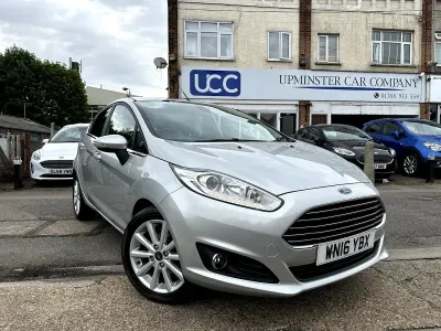 Used Ford Fiesta Titanium 100 HP (73 kW) 2016 Silver Hatchback