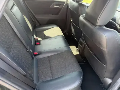 Used Toyota Auris Hybrid
