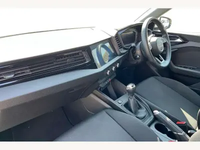 Used Audi A1 Design 95 HP (69 kW) 2019 White SUV