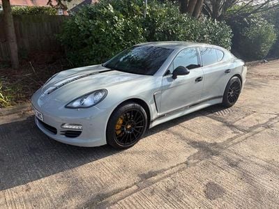 Used Porsche Panamera 250 HP (183 kW) 2012 Grey Hatchback