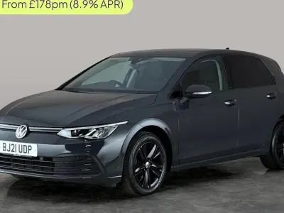 Used VW Golf VIII Life 131 HP (96 kW) 2024 Hatchback