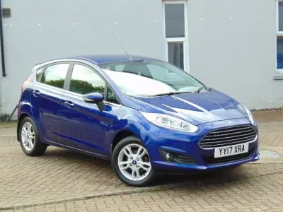 Usado Ford Fiesta Zetec 2017 Azul Utilitario