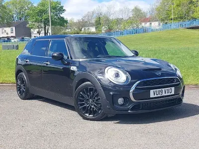 Usado Mini Cooper Clubman Classic 192 CV (141 kW) 2019 Negro Familiar