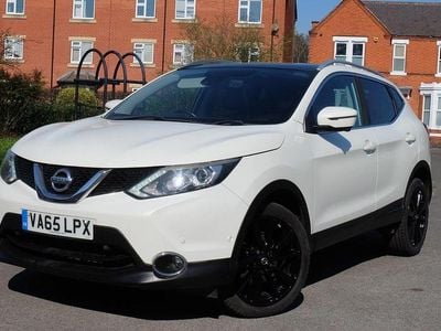 Used Nissan Qashqai S 2016 White SUV