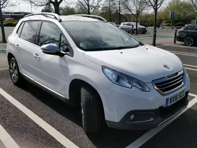 Begagnad Peugeot 2008 Allure 82 HK (60 kW) 2016 Vit SUV