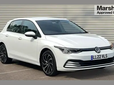 Used VW Golf VIII Life 110 HP (80 kW) 2022 White Hatchback