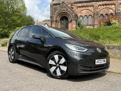 Usado VW ID.3 Pro Performance 150 kW (204 CV) 2023 Gris Utilitario