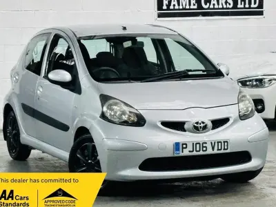 Used Toyota Aygo 67 HP (49 kW) 2006 Silver Hatchback