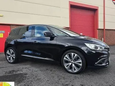 Używany Renault Scenic E-Tech Signature 140 KM (102 kW) 2019 Minivan