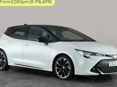 Używany Toyota Corolla Sport 122 KM (89 kW) 2022 Biały Hatchback