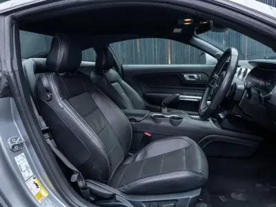 Usado Ford Mustang GT Fastback 2022 Prateado Coupé