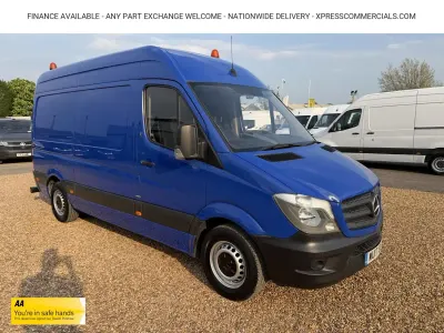 Usado Mercedes Sprinter 140 HP (102 kW) 2017 Azul Van