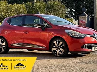 Used Renault Clio IV Dynamique 90 HP (66 kW) 2014 Red Hatchback