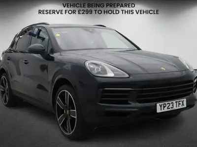 Used Porsche Cayenne Platinum Edition 462 HP (339 kW) 2022 Blue SUV