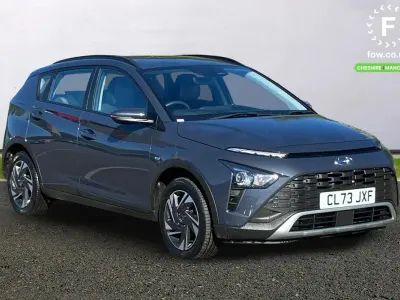Usado Hyundai Bayon SE 101 CV (74 kW) 2024 Gris SUV