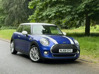 Used Mini Cooper Hatch 136 HP (100 kW) 2018 Blue Hatchback