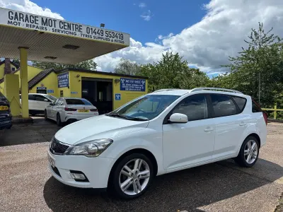 Used Kia Ceed 2012 White Hatchback