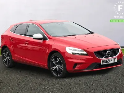 Used Volvo V40 R-Design 122 HP (89 kW) 2019 Red Hatchback