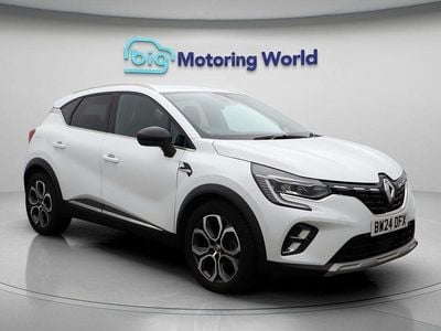 White Used 2024 Renault Captur Techno SUV | £15,700 (Fair price)