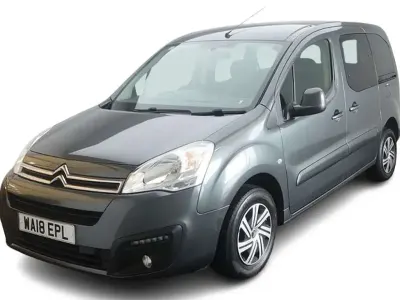 Used Citroën Berlingo Feel 100 HP (73 kW) 2018 Grey MPV